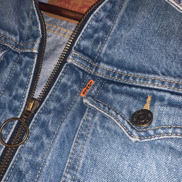 LEVI’S Jean Jacket - Picture 4 of 4